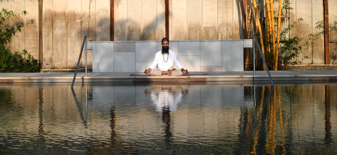 yoga pool_1400x646