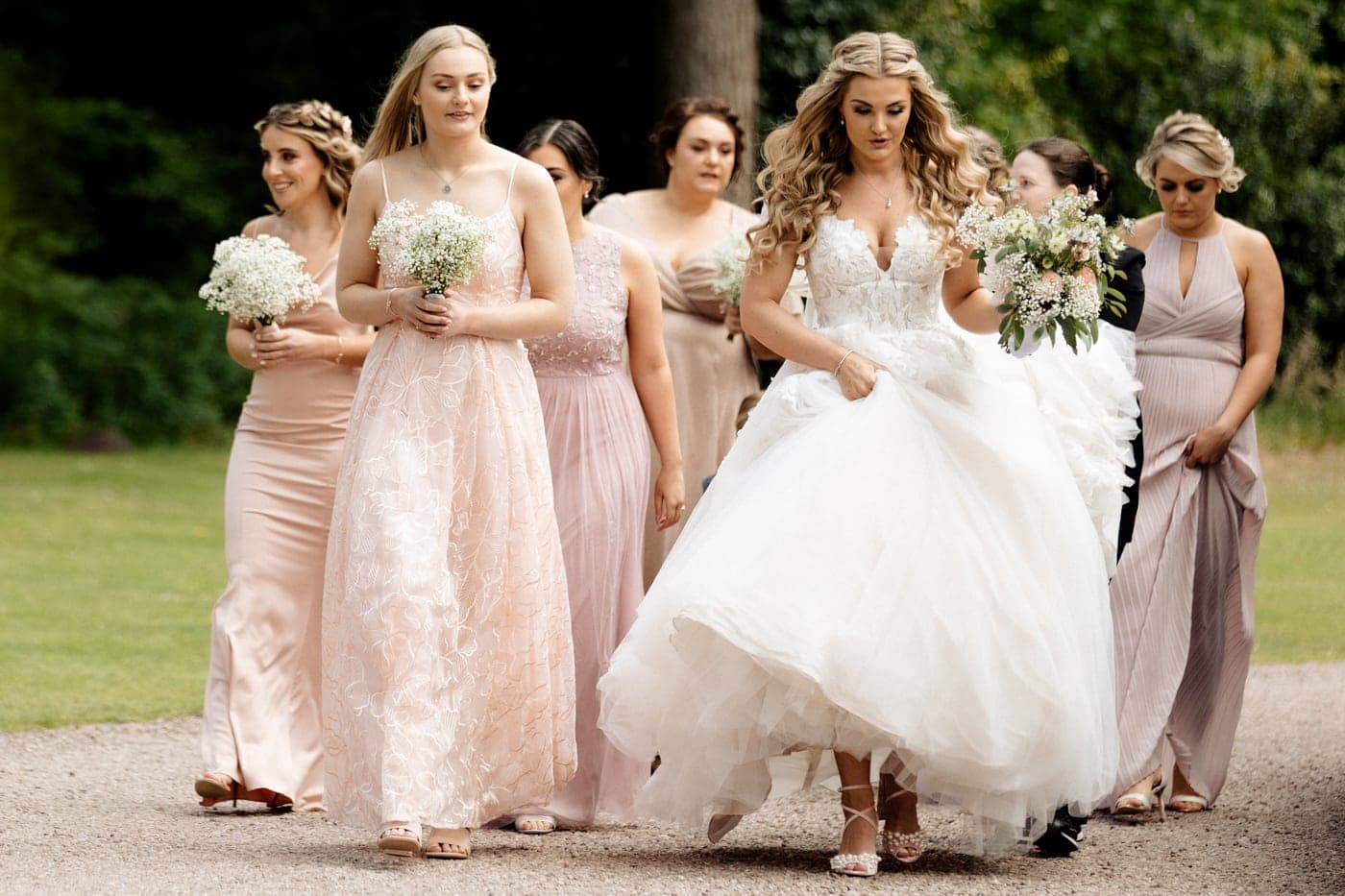 abbeywood estate bridal party morning preparations