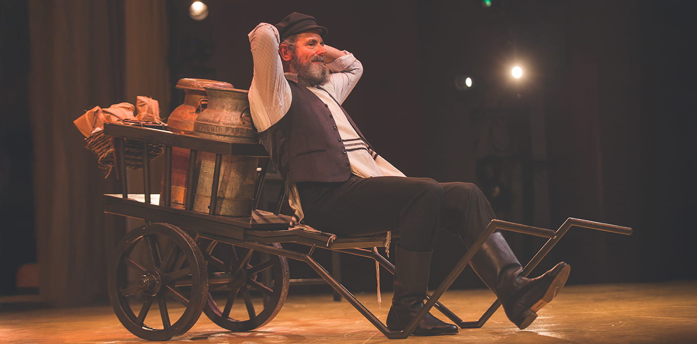 World Renowned Fiddler on the Roof in Yiddish with English subtitles Makes Canadian Debut  