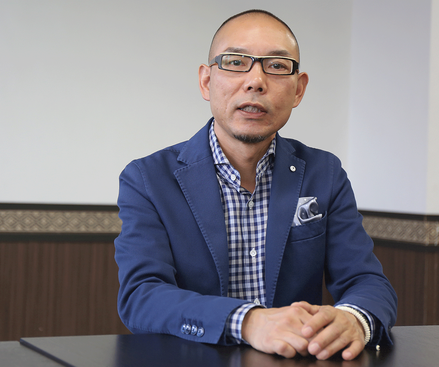 行政書士法人シフトアップ　代表社員　川合智