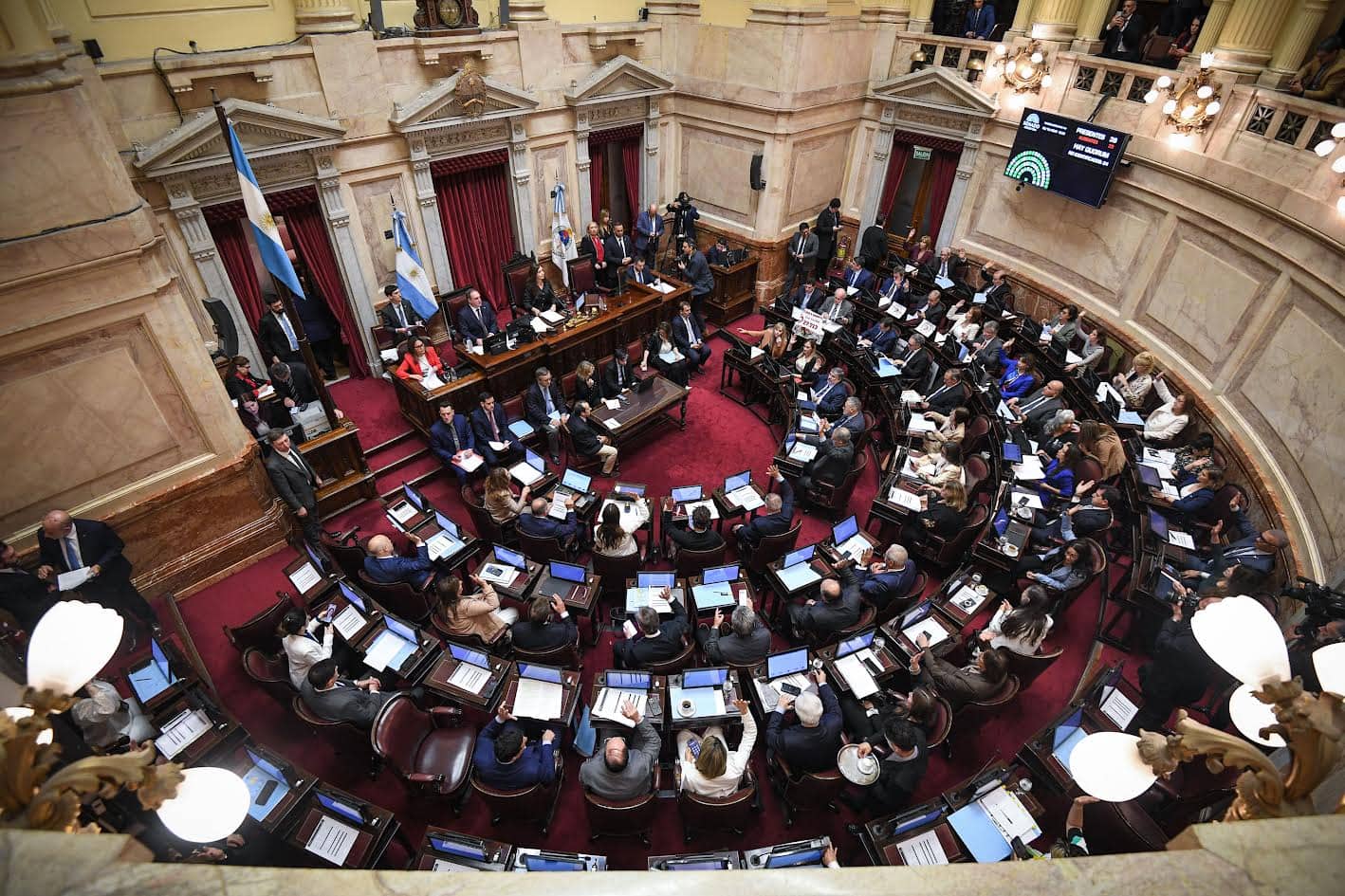En Senado insistió con el financiamiento universitario y la emergencia pediátrica