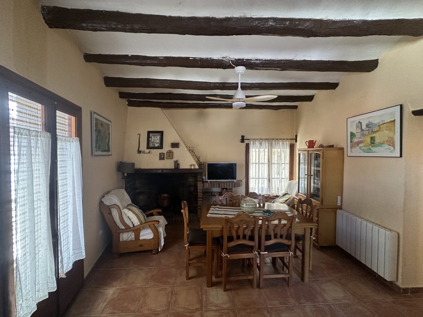 1Menjador Allotjament rural a Vall-de-roures: Casa Comet. Alojamiento
