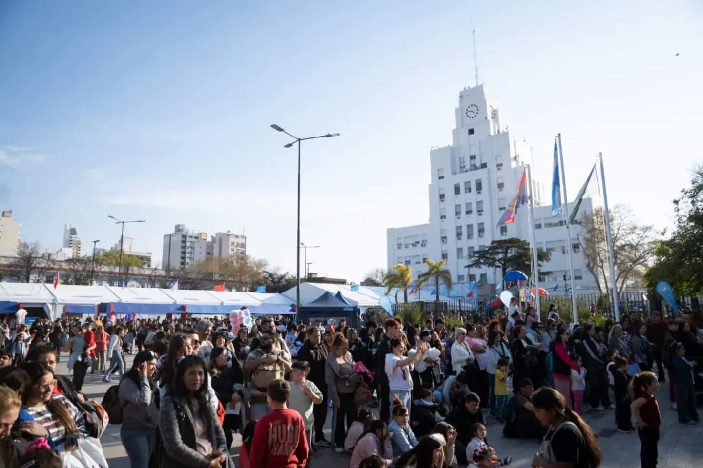 En este momento estás viendo Arrancó la Expo Lomas, con un importante marco de público