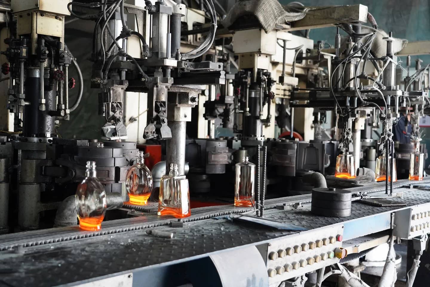 Top 12 Glass Bottle Manufacturers