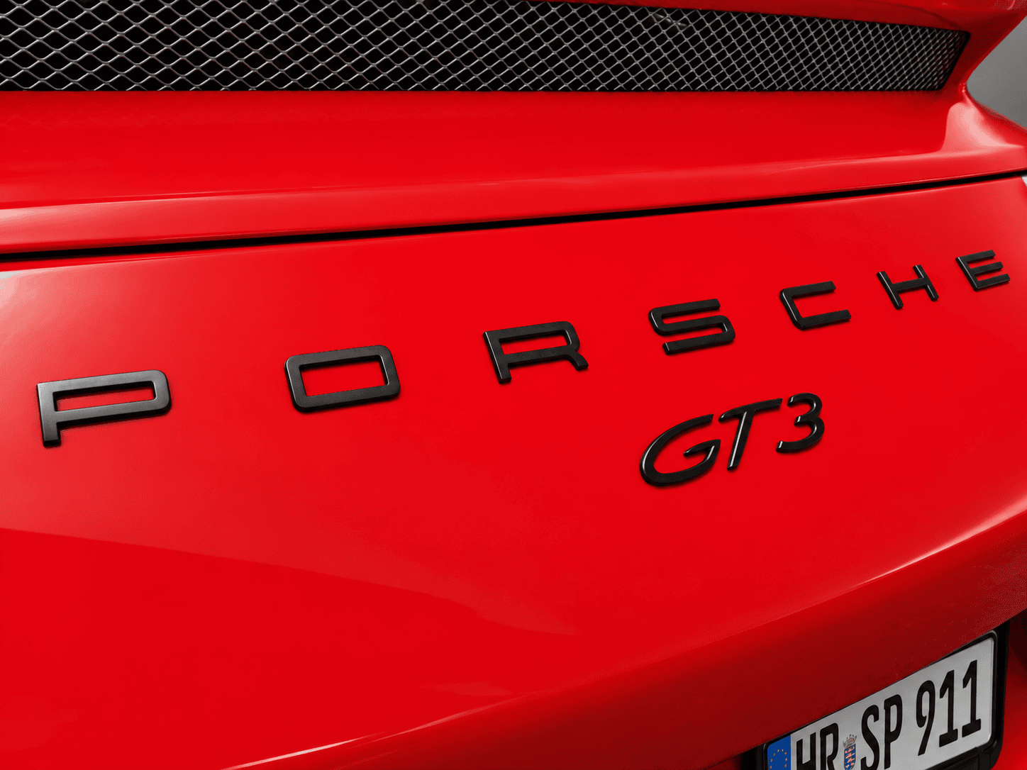 roter porsche 911 gt3 im fotostudio 11
