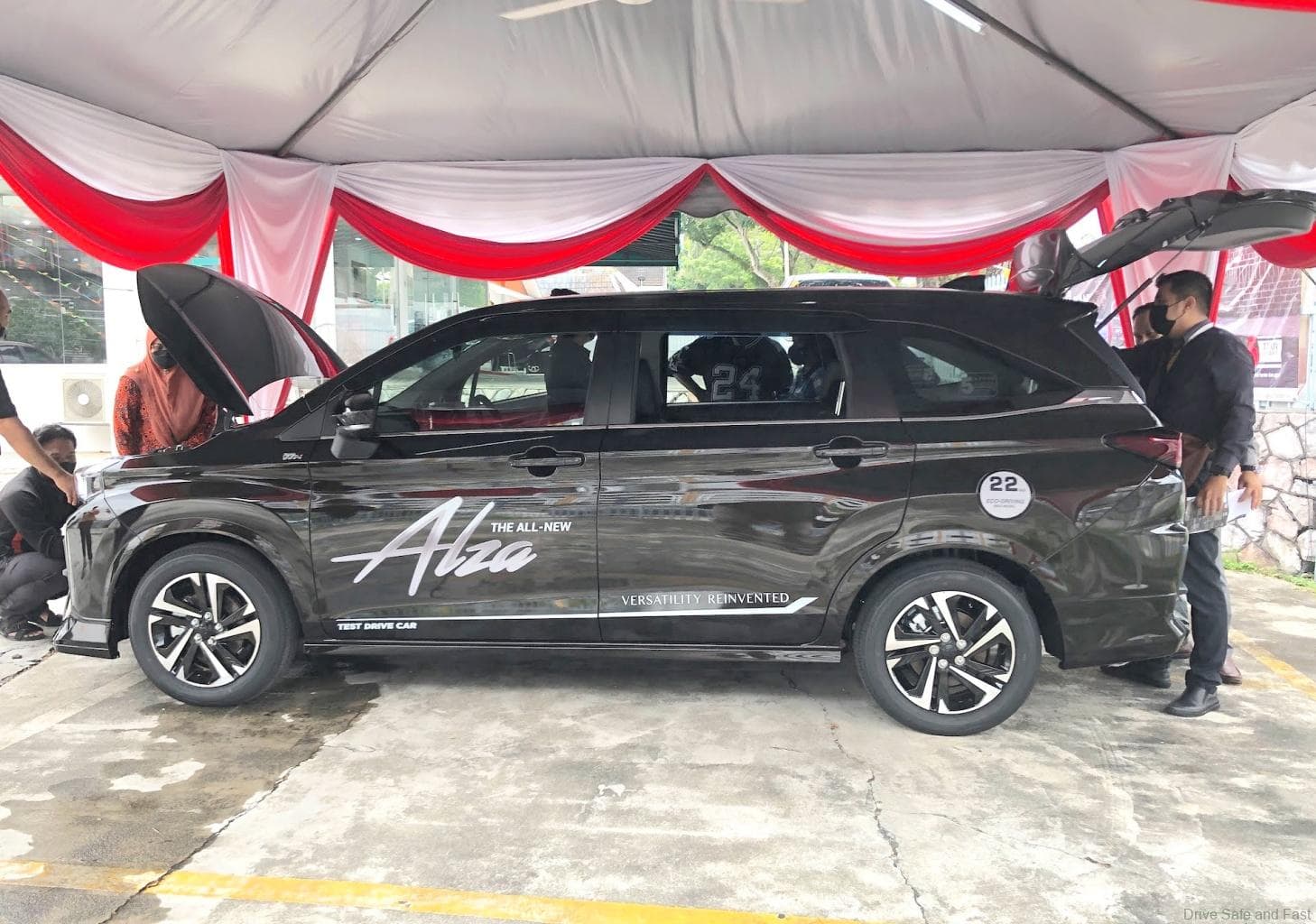 Gets 30,000 Bookings