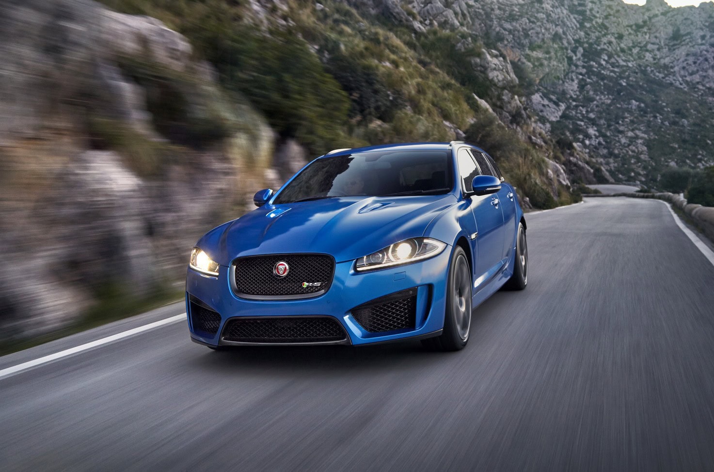 jaguar_xfr-s_sportbrake_2_1600x1200