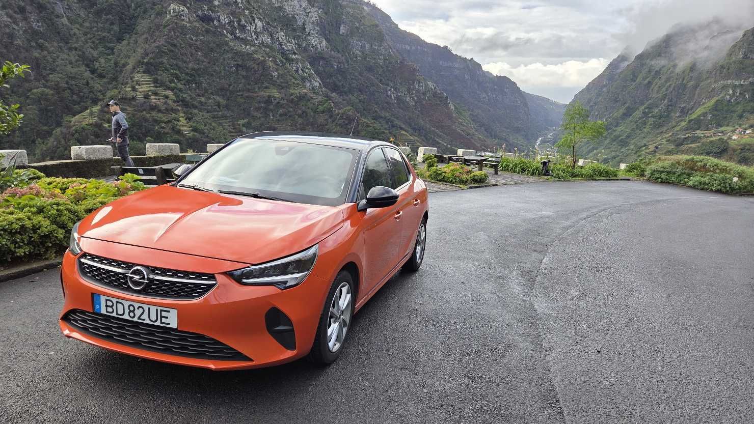 Opel Corsa Mietwagen auf Madeira – Abholung am Flughafen