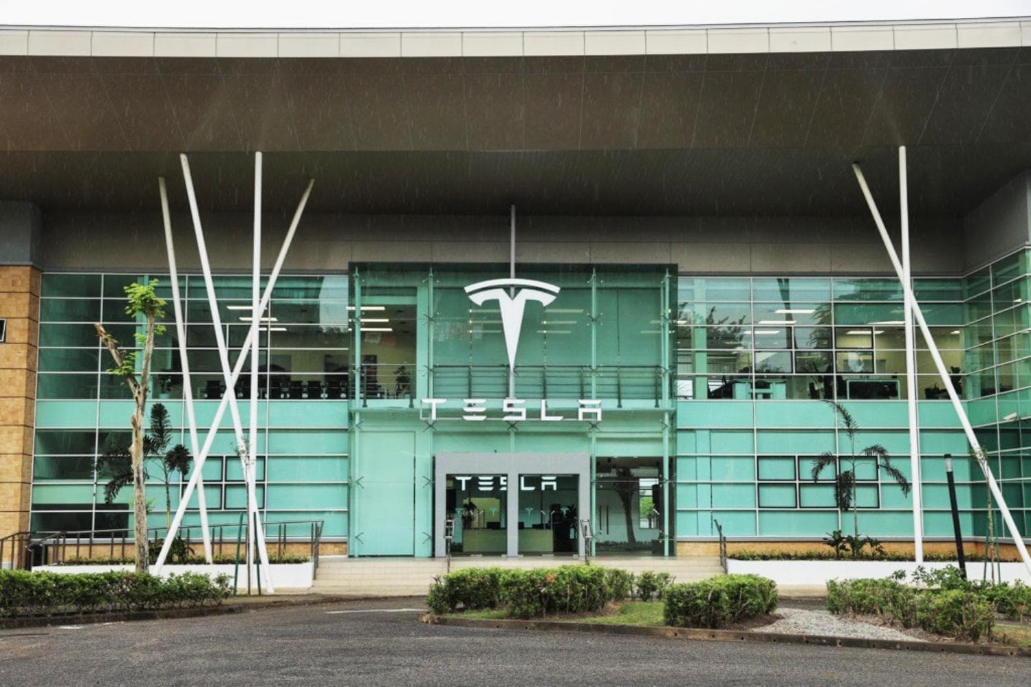 Tesla Centre