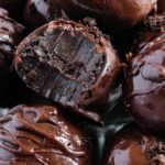 Upclose of vegan truffles with Oreos.