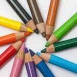 カラフルな色鉛筆-人それぞれの個性