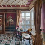 Работы фотографа Кирилла Толль. Гостиничный интерьер. Функциональное решение пространства соответствует международным стандартам