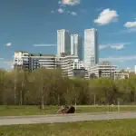 Вид на ЖК Река и ЖК Небо — архитектурная фотография Кирилла Толль, Мичуринский проспект