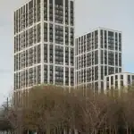 ЖК Вестердам на Аминьевском шоссе — сад и архитектура, кадр Кирилла Толля