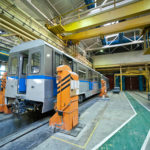 Производственная съемка: работница завода
