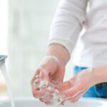 Bahaya hand sanitizer berlebihan terhadap kesehatan kulit tangan