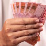 Rupiah Melemah ke Rp17.796 per Dolar AS, Ancaman PHK Massal Menghantui Industri Nasional (GH/DMnetwork)