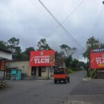 Armada Jip Wisata Merapi membawa wisatawan di kawasan lereng Gunung Merapi Sleman saat libur Waisak 2026 (gh/DMnetwork)