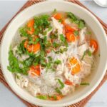 Semangkuk bihun kuah hangat dengan topping daging sapi, ayam, sayuran, dan telur sebagai comfort food khas Indonesia. (gh/DMnetwork)