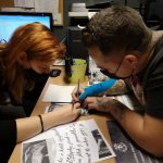 Júlia Bruce indigózás tetoválás, Julia Bruce indigo tattoo
