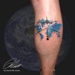 repülő leszállópálya Föld tattoo, flying landing strip Earth tattoo