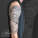 geometriai tetoválás felkar, geometric tattoo upper arm