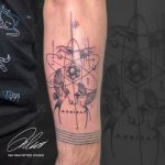 kolibri fekete fehér kar tetoválás madarak Budapest, hummingbird black and white arm tattoo birds Budapest
