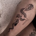 kígyó női mesztelen alak tetoválás kobra szorítás csomó tetoválás, snake female cheeky figure tattoo cobra squeeze knot tattoo
