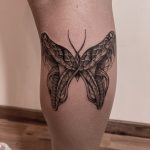 fekete fehér kígyó pillangó érdekes láb tetoválás, black white snake butterfly interesting leg tattoo