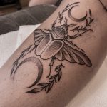 szkarabeusz egyiptomi szimbólum tetoválás Budapest, scarab Egyptian symbol tattoo Budapest
