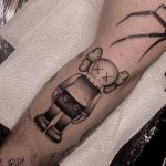 fekete fehér tetoválás figura tetoválás Budapest, black and white tattoo figure tattoo Budapest
