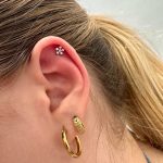 helix piercing ezüst virágos ékszer, helix piercing silver floral jewelry