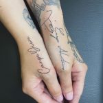 kézfej felirat tetoválás, hand lettering tattoo