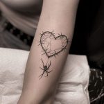 szív pók alkar tetoválás Budapest, heart spider forearm tattoo Budapest