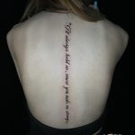 hát gerincvonal felirat idézet tetoválás Budapest, back spine line inscription quote tattoo Budapest