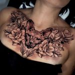 kopasz macska tavaszi virágok motívum mellkas tetoválás Budapest, bald cat spring flowers motif chest tattoo Budapest