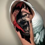 trash polka geometrikus minta farkas felkar tetoválás, trash polka geometric pattern wolf upper arm tattoo