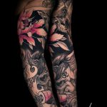 Japán stilusú fekete fehér rózsaszín egész kar tetoválás, Japanese style black white pink full arm tattoo