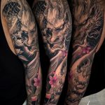 Japán stilusú sárkány fekete fehér rózsaszín egész kar tetoválás, Japanese style dragon black white pink full arm tattoo