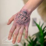kézfej tetoválás Budapest, wrist tattoo Budapest