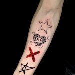 csillag szív koponya tetoválás Budapest, star heart skull tattoo Budapest