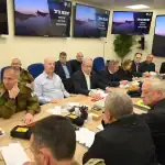 des appels à la retenue après une attaque de représailles contre l'Iran attribuée à Israël,