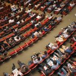 jasa interpreter dalam konferensi internasional
