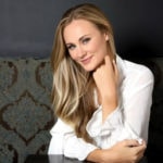 Mia Barnes