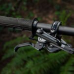 Спирачен лост Shimano Deore BL-M6100 десен