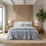 Harbor House Catalina Botanical 3 Piece Jacquard Cotton Gauze Quilt Set in Navy, King HHD14-1991