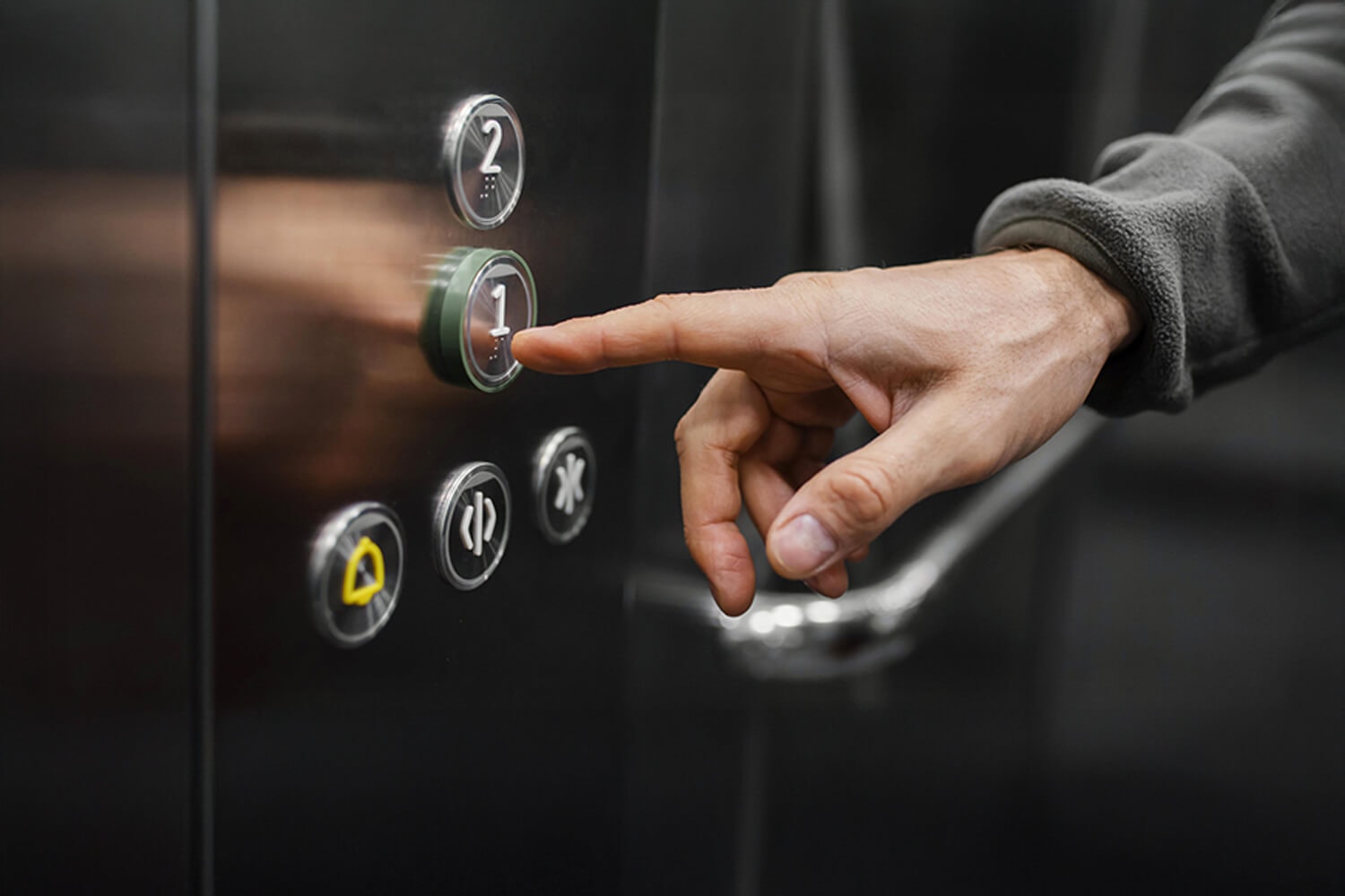 Guide to Elevator Safety Tips