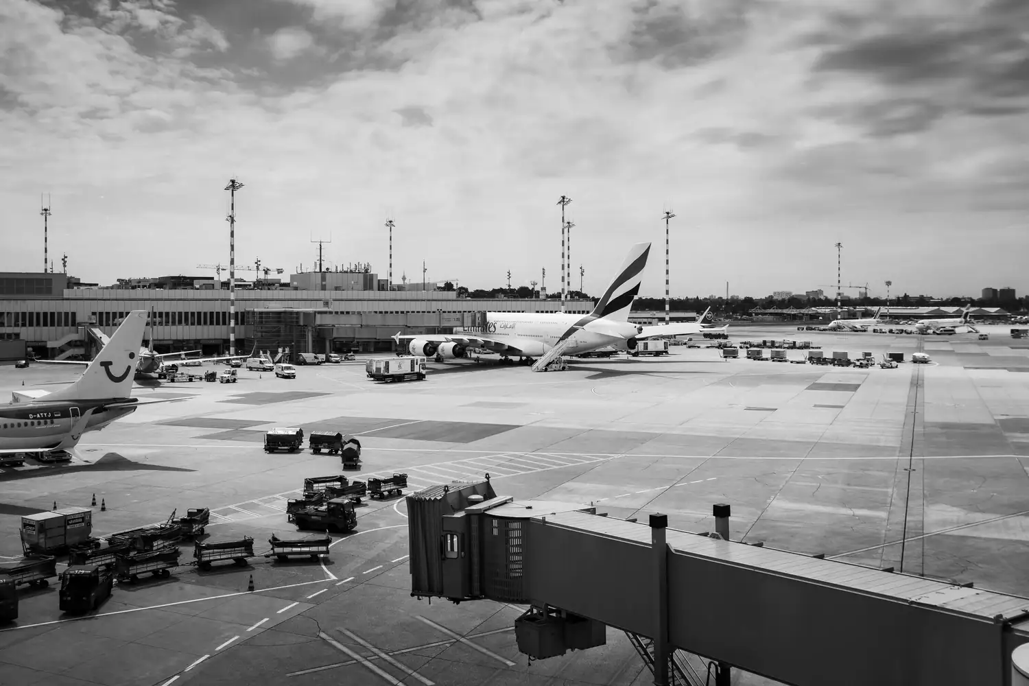 KYC in Aircraft Leasing, Five Years On: The Exemption No One Uses, and Why Ukraine’s Currency Control Regime Is an EU Accession Problem