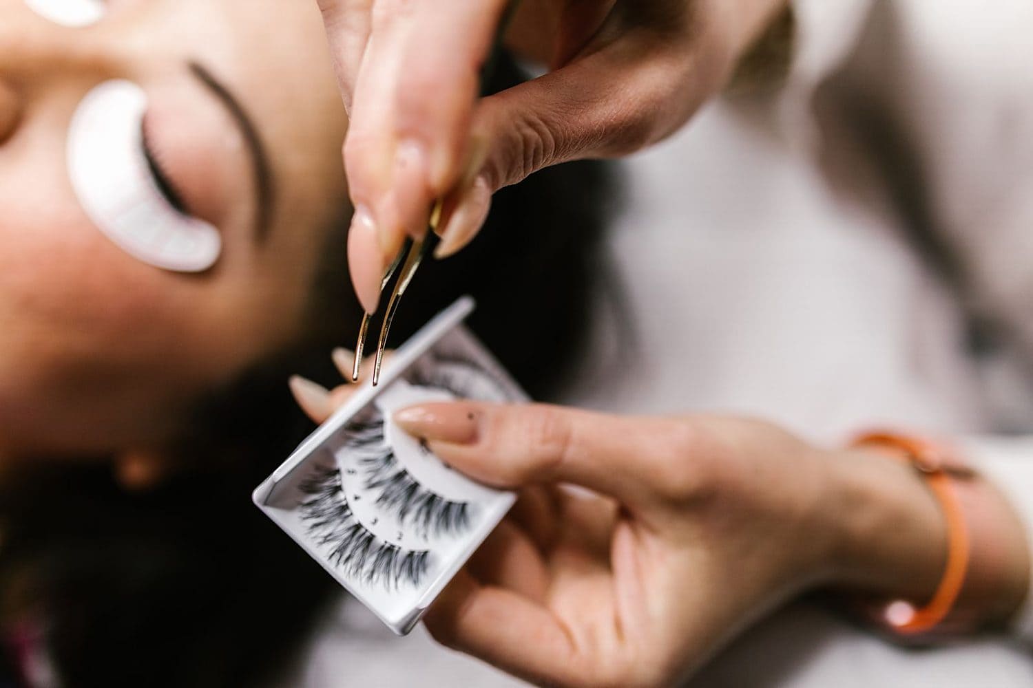 Extensions de cils application Sénégal