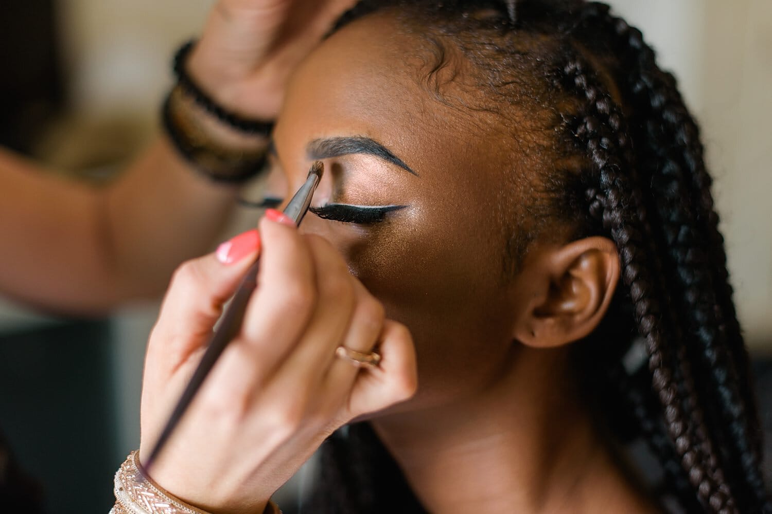 Maquillage modele noire en preparation Sénégal